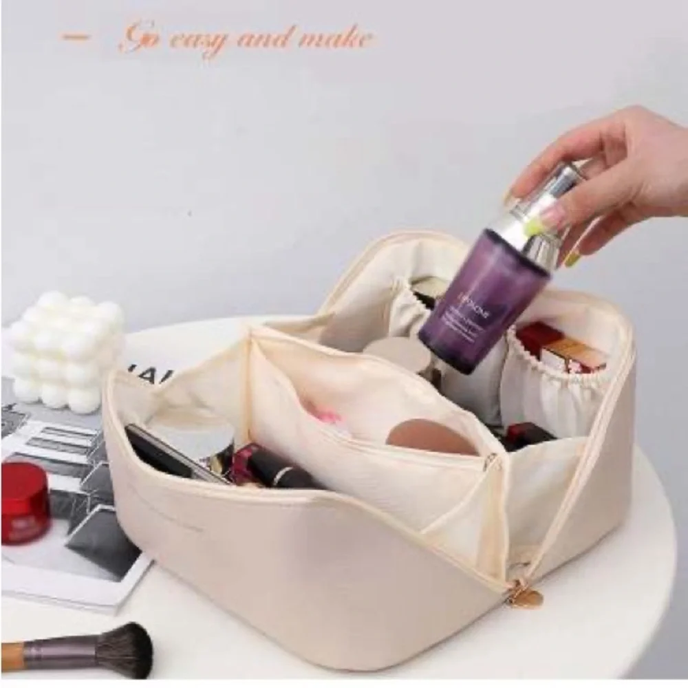 Toiletry/ Makeup Bag